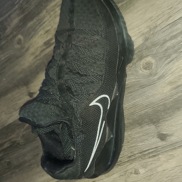 Lebron James low size 10 mens - Picture 3 of 5